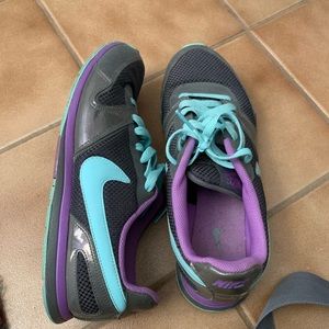 Nike street sneakers